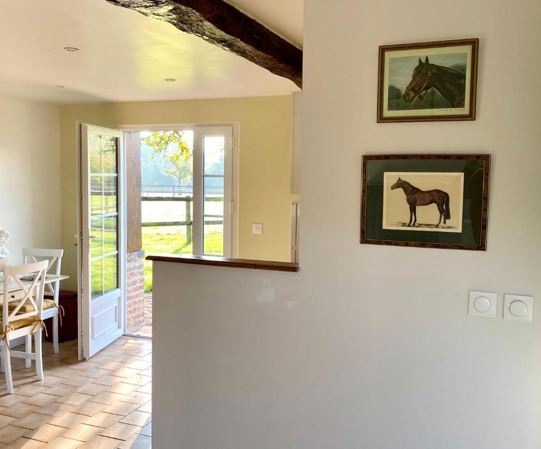Appartement La Longere du Haras à Manerbe Extérieur photo