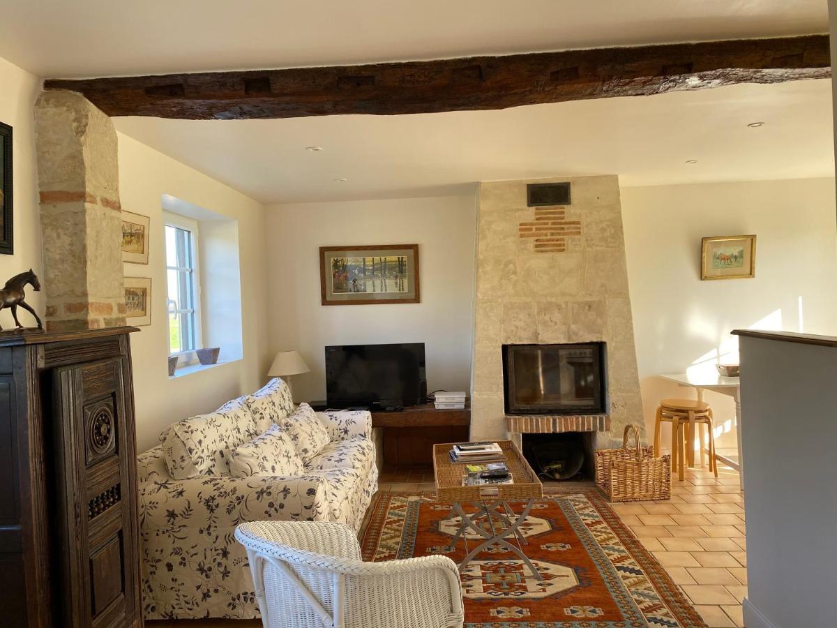 Appartement La Longere du Haras à Manerbe Extérieur photo