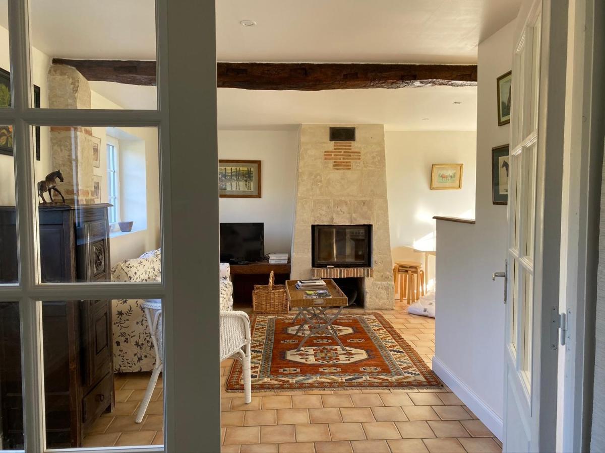 Appartement La Longere du Haras à Manerbe Extérieur photo
